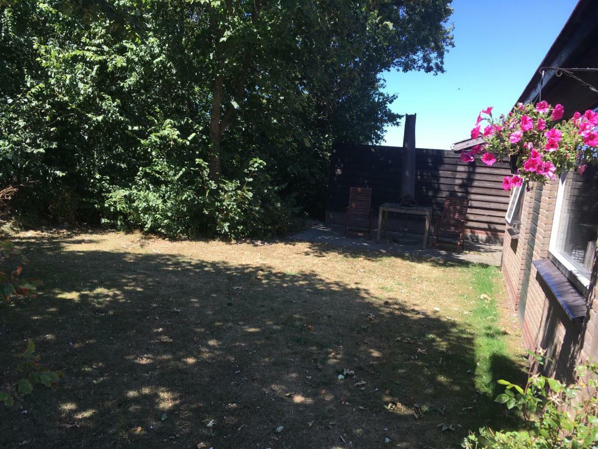 Bungalow Halfweg Ballum Exterior foto